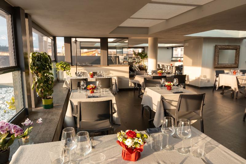 Twenty One Hotel - Restoran