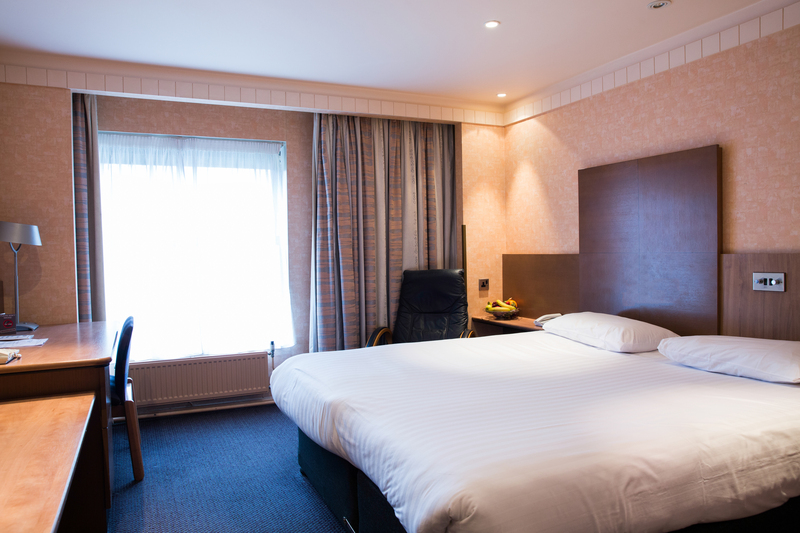 Surya Hogs Back Hotel and Spa - Oda