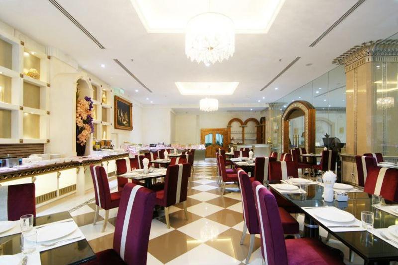 LK Miracle Suite Pattaya - Restoran