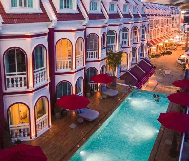 Hotel Midtown Ratsada - Havuz