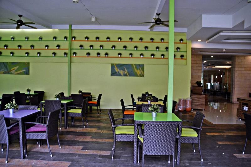 Alia Boutique Pasar Baru - Restoran