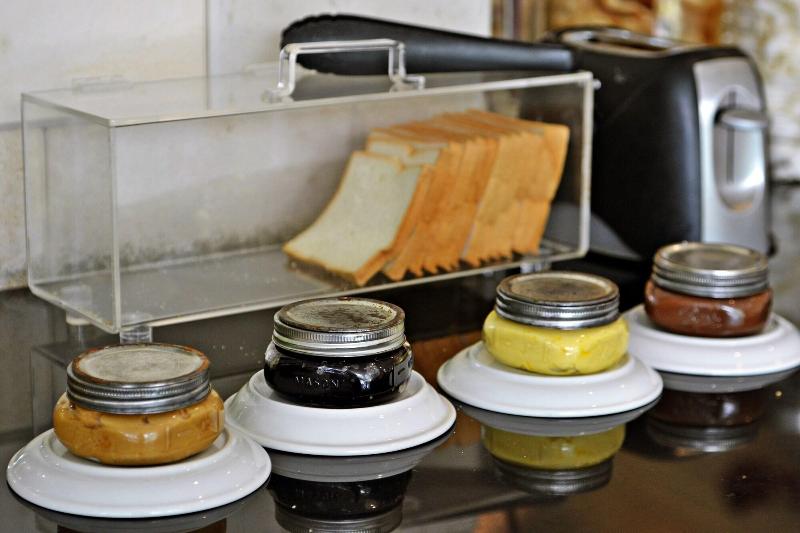Alia Boutique Pasar Baru - Restoran