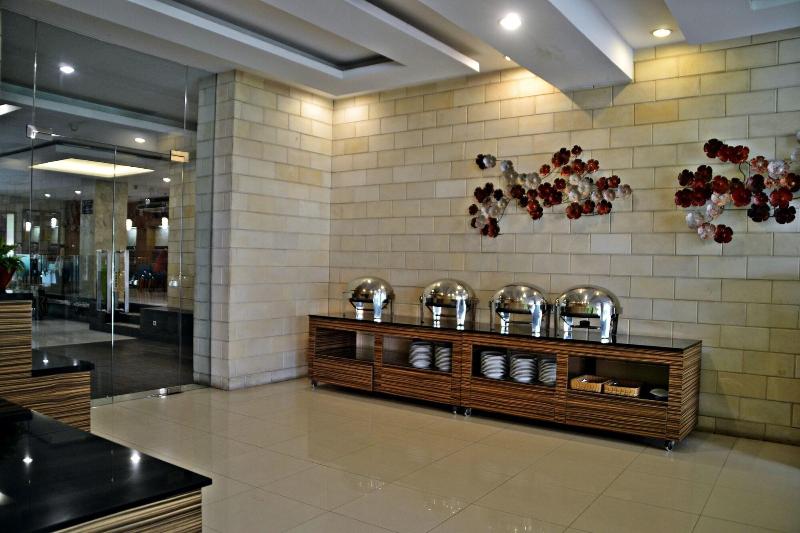 Alia Boutique Pasar Baru - Restoran