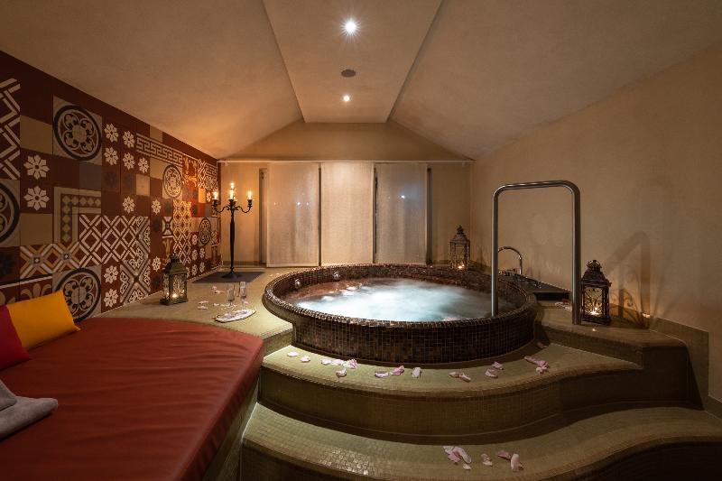 Romantik Schweizerhof Grindelwald - Havuz