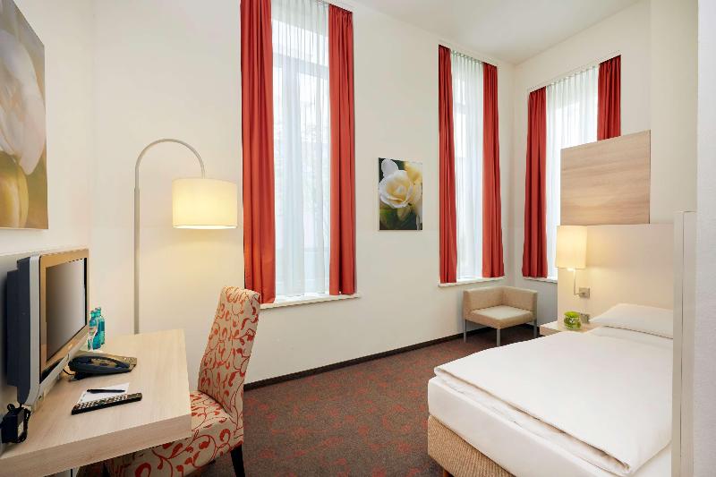 H+ Hotel Muenchen City Centre - Oda