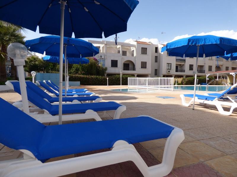 Amore Protaras Apartments - Havuz