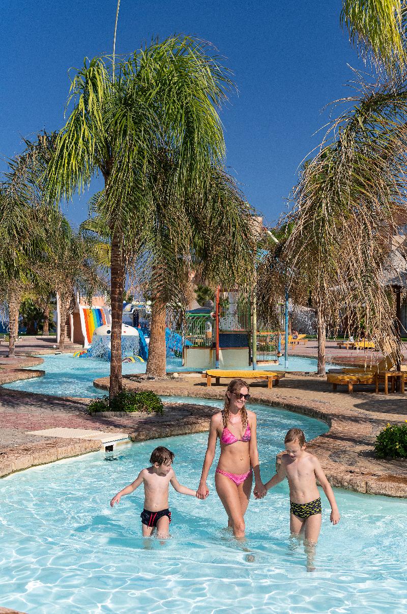 The Three Corners Sea Beach Resort - Havuz