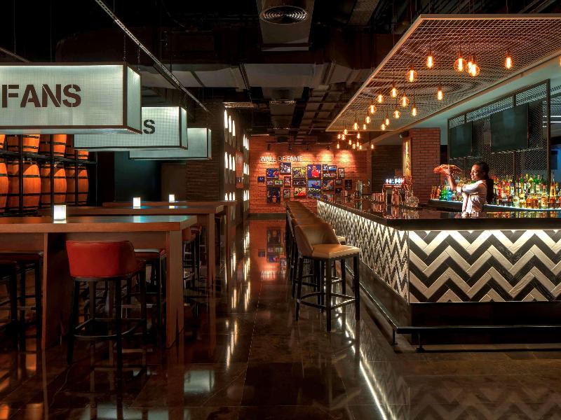 Pullman Dubai Creek City Centre - Bar