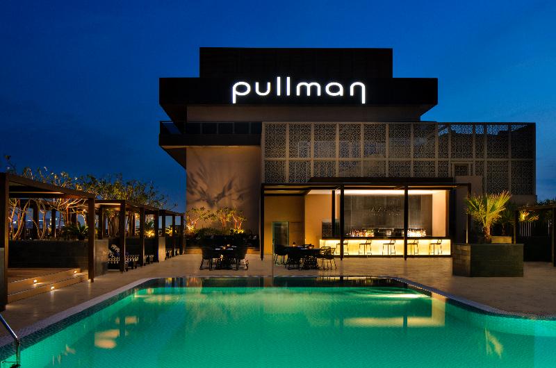Pullman Dubai Creek City Centre - Havuz
