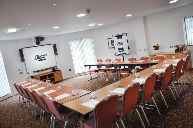 Drayton Manor Hotel - Oda