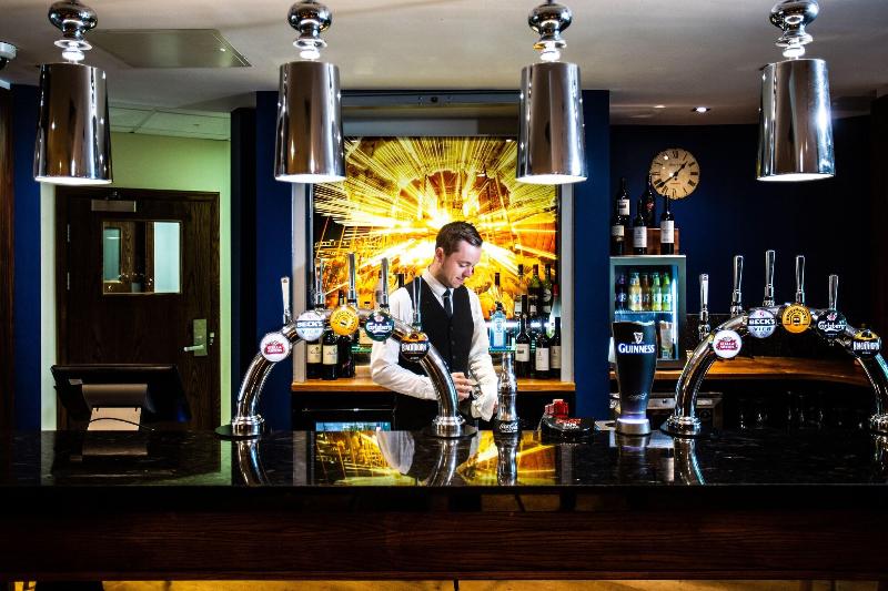 Drayton Manor Hotel - Restoran