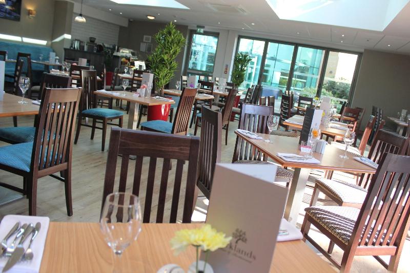 Drayton Manor Hotel - Restoran
