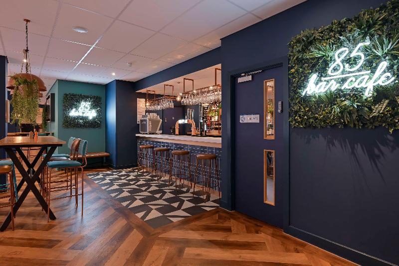 Travelodge Manchester Central - Bar