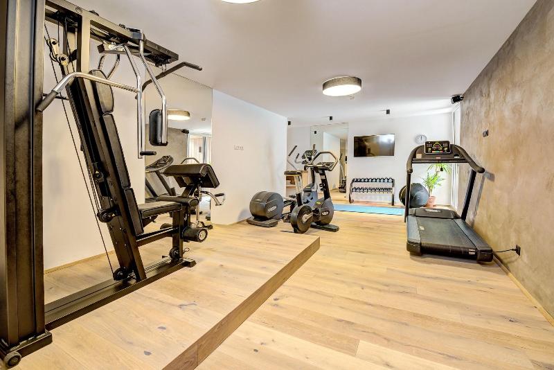 KOSIS Sports Lifestyle Hotel - Aktivite