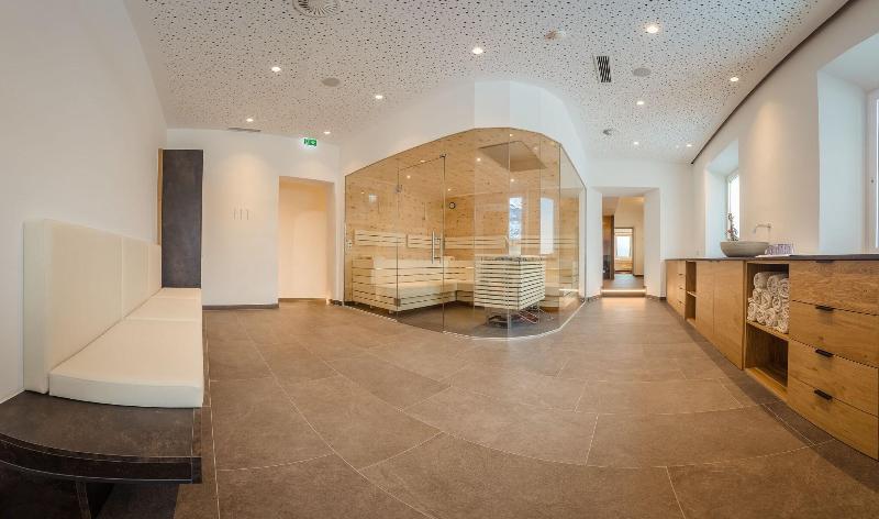 KOSIS Sports Lifestyle Hotel - Aktivite