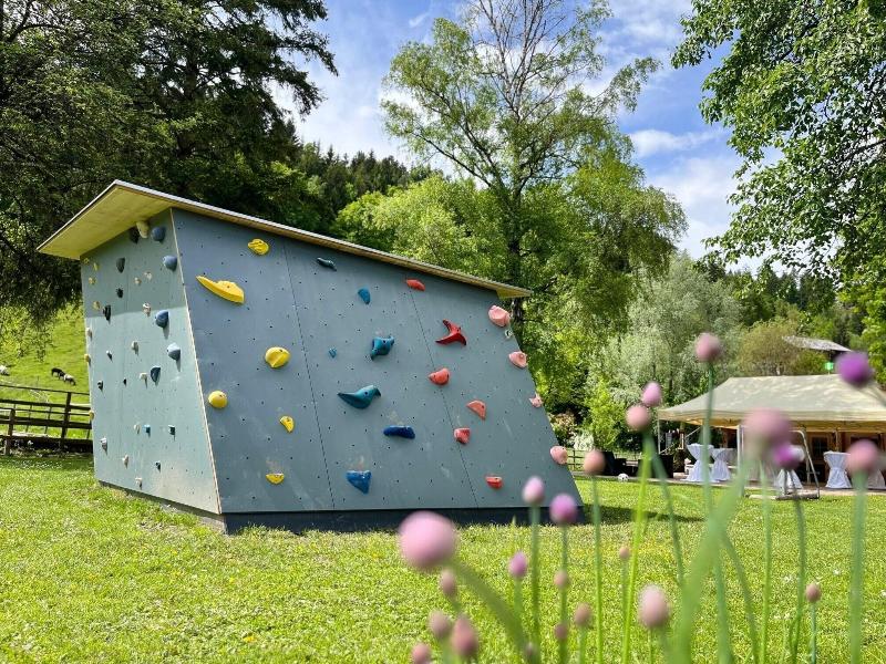 KOSIS Sports Lifestyle Hotel - Genel