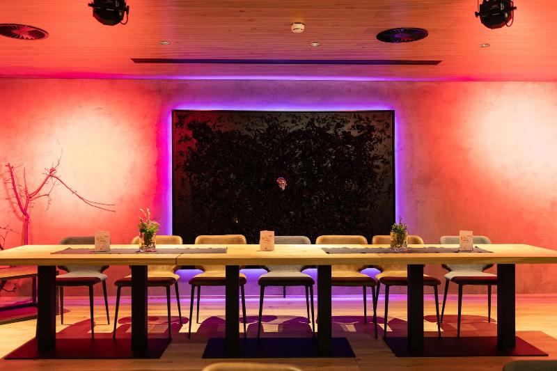 KOSIS Sports Lifestyle Hotel - Restoran