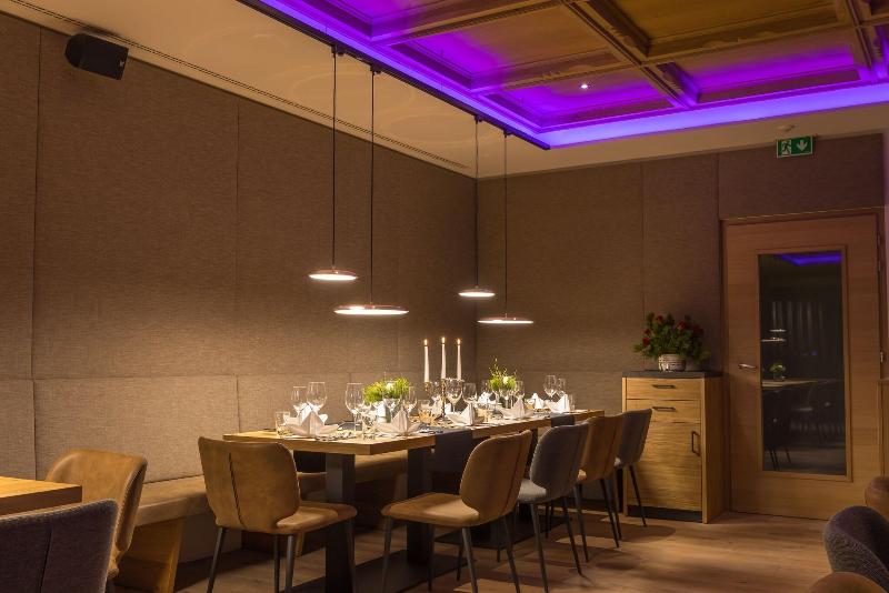 KOSIS Sports Lifestyle Hotel - Restoran