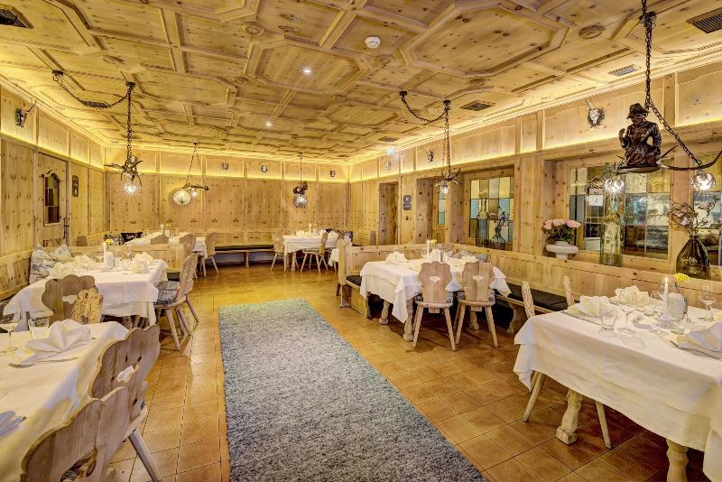 KOSIS Sports Lifestyle Hotel - Restoran