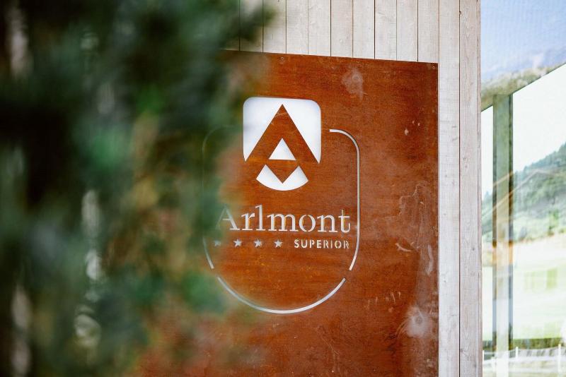 Arlmont - Lobi