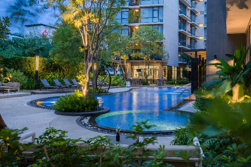 Altera Hotel and Residence by At Mind - Havuz