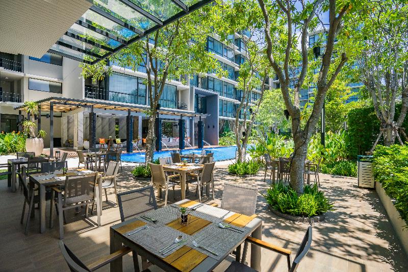 Altera Hotel and Residence by At Mind - Teras