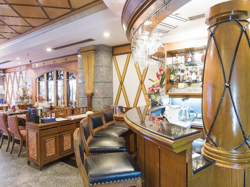 Majestic Suites - Bar