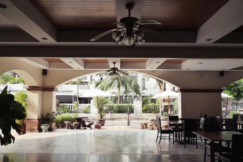 Mike Beach Resort - Genel