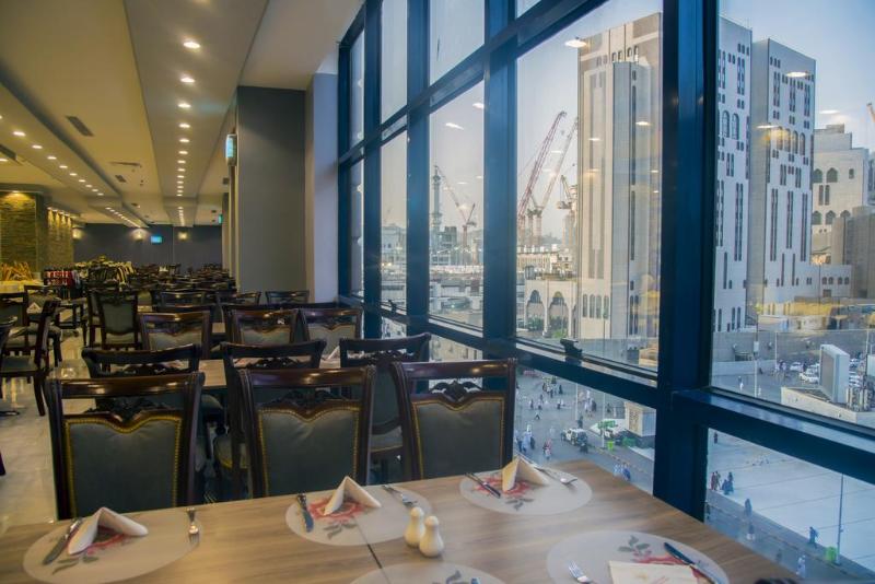 Al Safwah Royale Orchid Hotel - Restoran