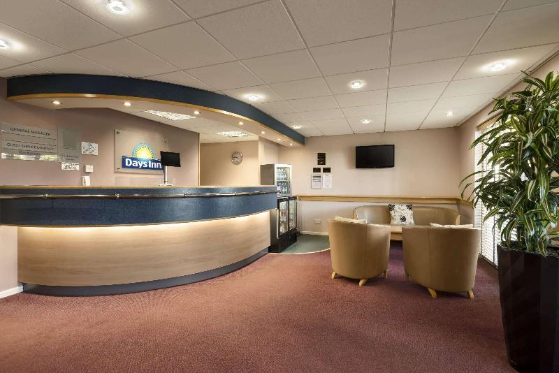 Days Inn Bradford M62 - Lobi