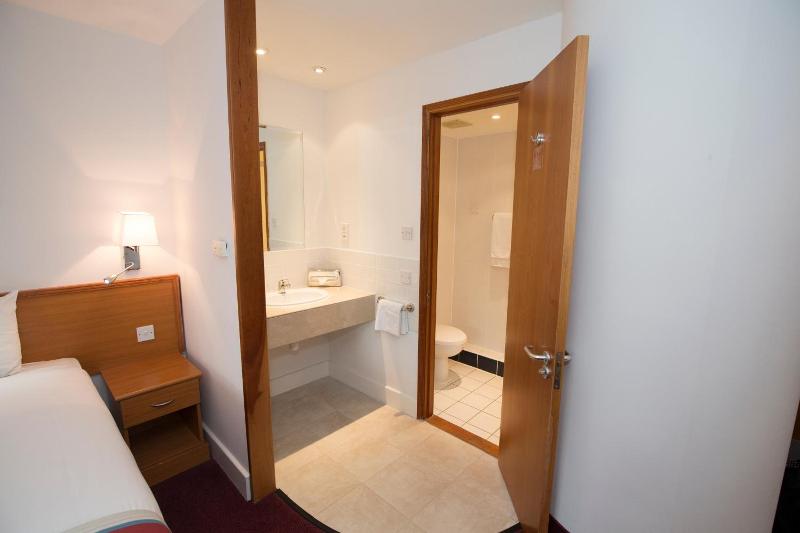 Ramada Cambridge - Genel