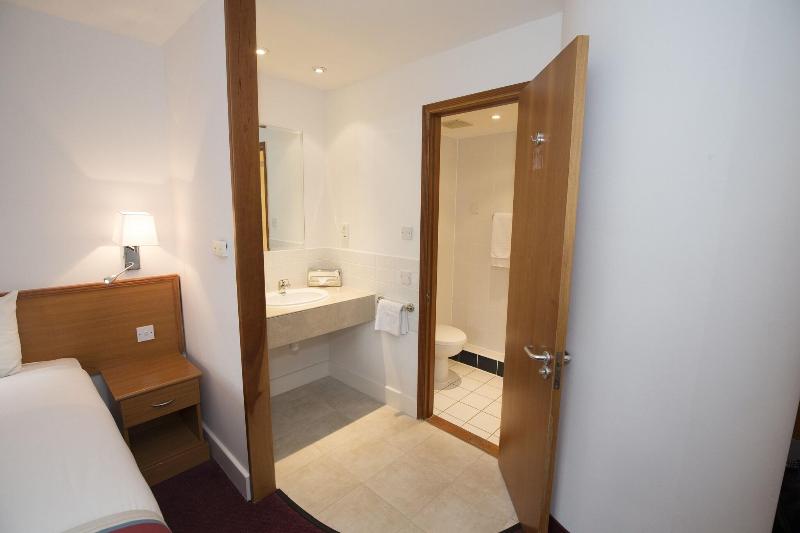 Ramada Cambridge - Oda