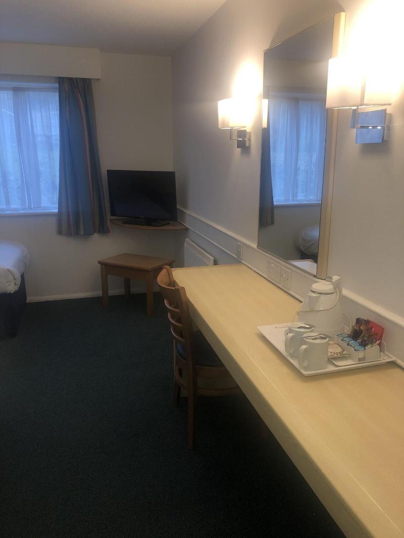 Days Inn Fleet M3 - Oda