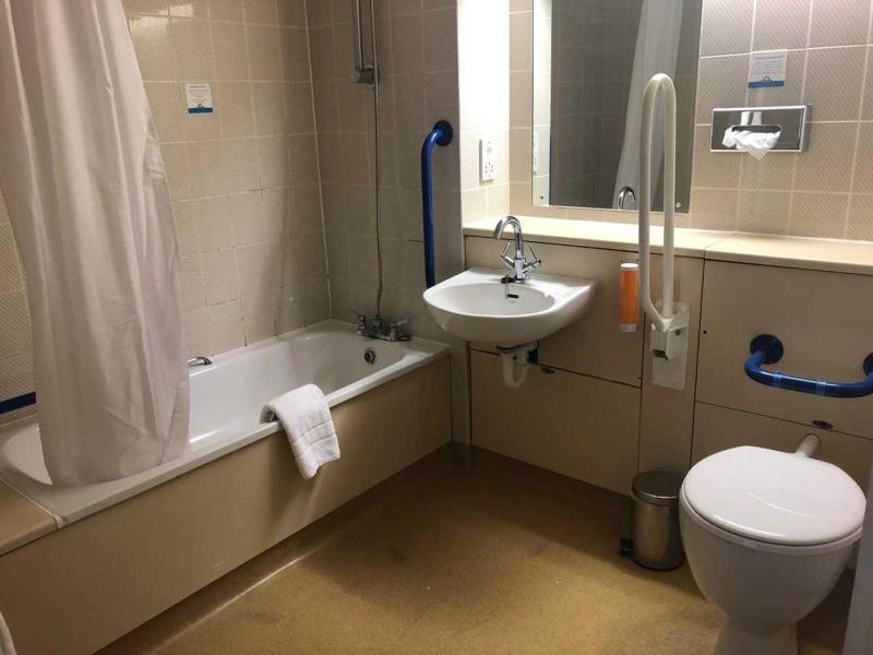 Days Inn Fleet M3 - Oda