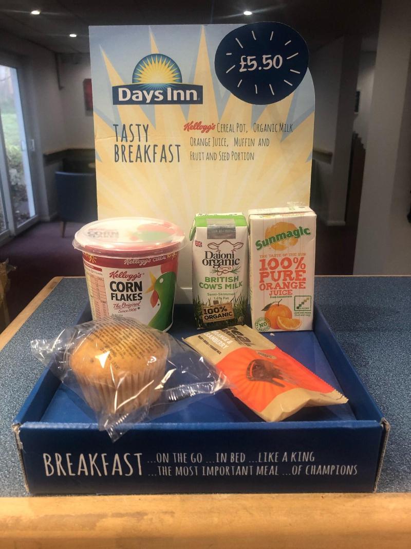 Days Inn Fleet M3 - Restoran