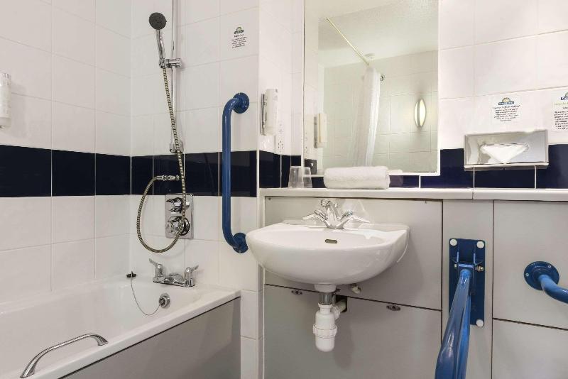 Days Inn Michaelwood M5 - Oda