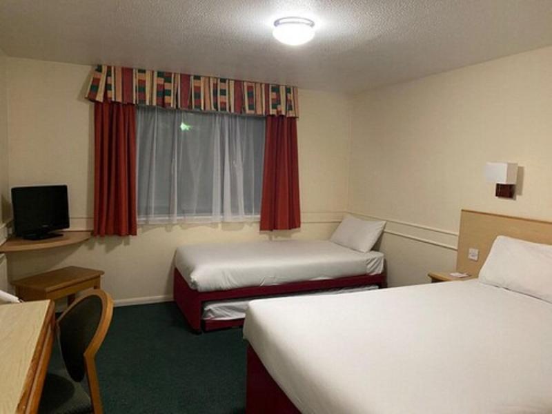 Days Inn Michaelwood M5 - Oda