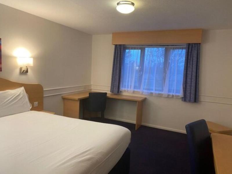 Days Inn Michaelwood M5 - Oda