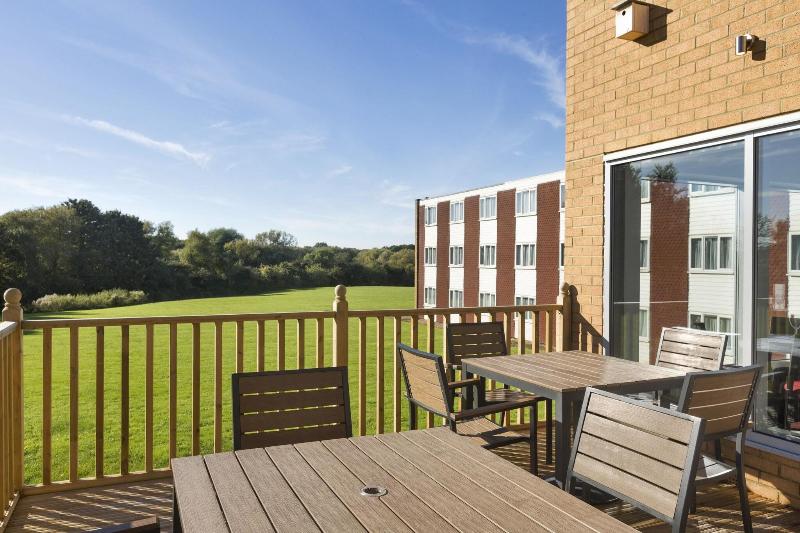 Ramada Milton Keynes - Bar