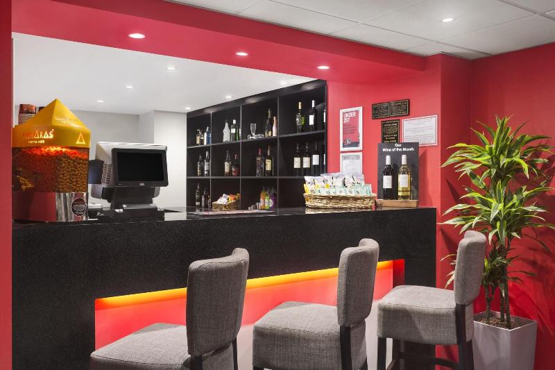 Ramada South Mimms M25 - Bar