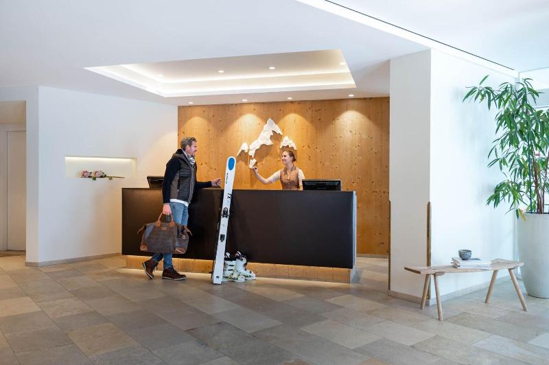 Silvretta Montafon Sporthotel - Lobi