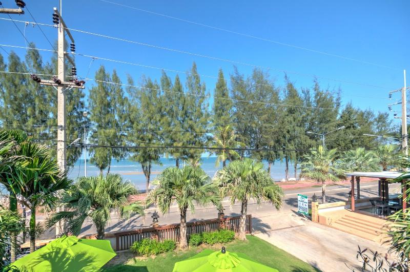 Palm Beach Resort & Hotel - Genel