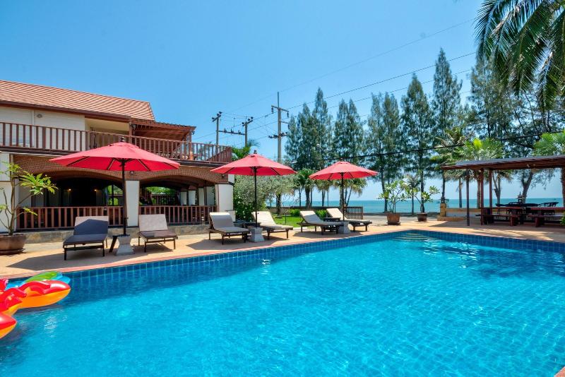 Palm Beach Resort & Hotel - Genel