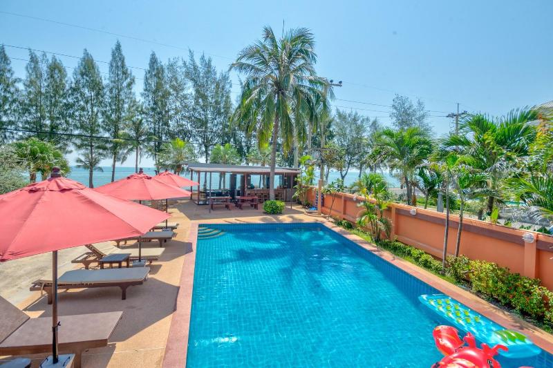 Palm Beach Resort & Hotel - Havuz