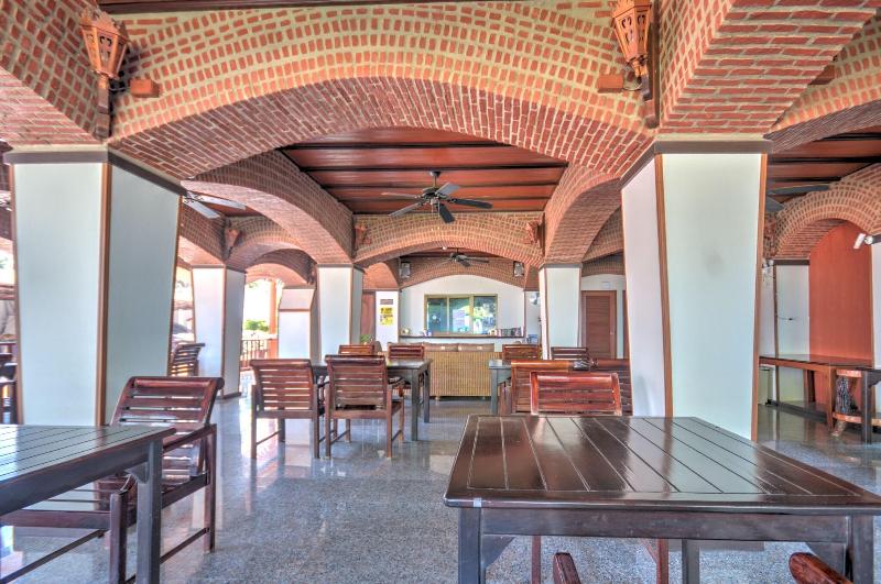 Palm Beach Resort & Hotel - Restoran