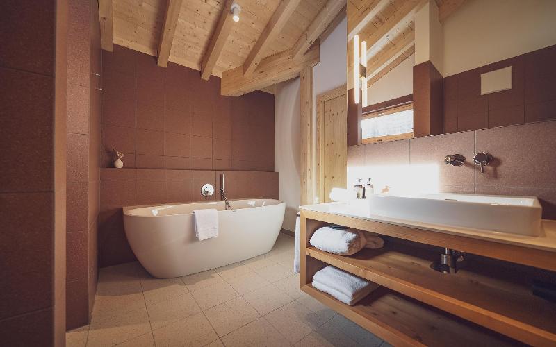 Waldhuus  Hotel - Oda