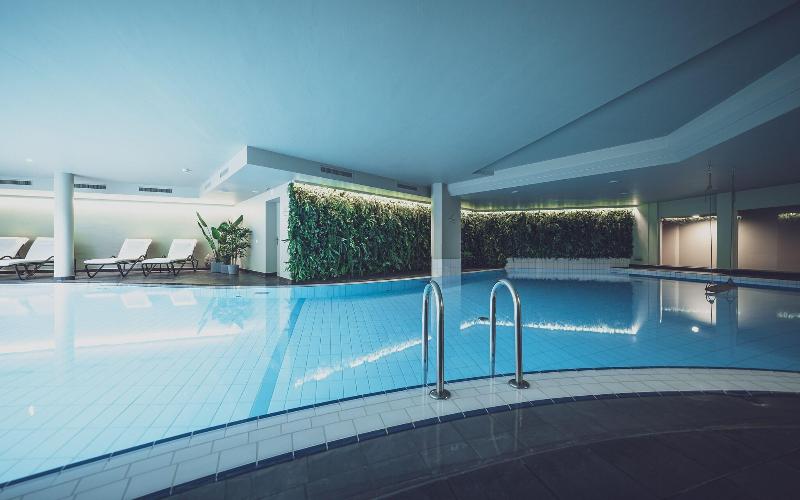 Waldhuus  Hotel - Havuz