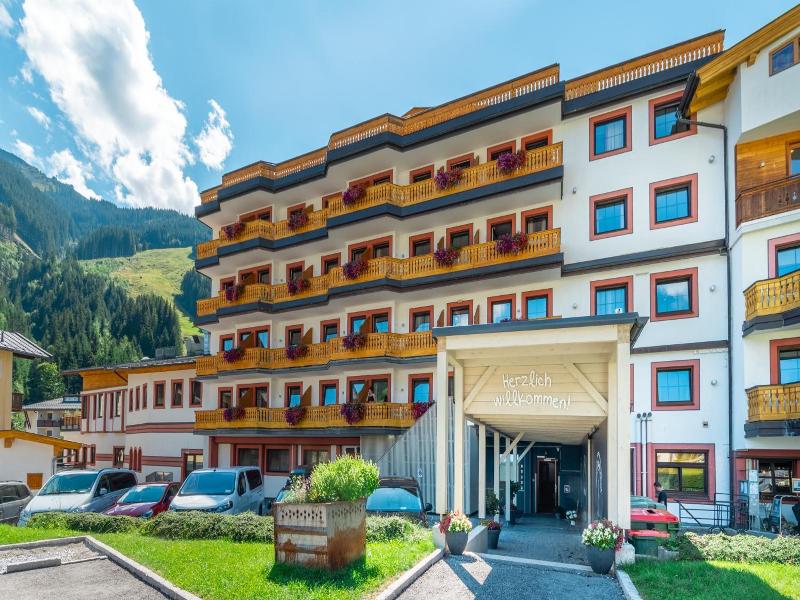 Alpenhotel Saalbach Hotel - Genel
