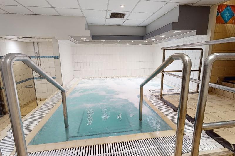Village Hotel Manchester Hyde - Havuz