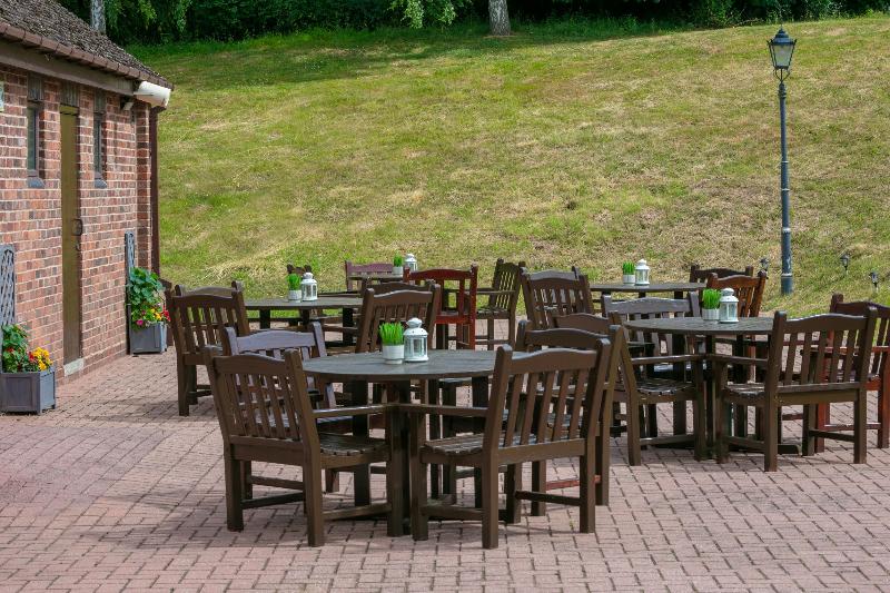 Stratford Manor Hotel - Teras